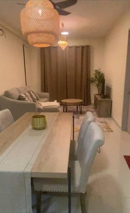 Orked Vanda, 3 Bedroom Apartment, Seaview Netflixwifiyoutube Apartment Kuala Terengganu